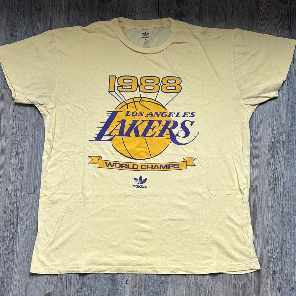Adidas Mens Los Angeles Lakers 1988 World Champs T-Shirt Yellow Size XL